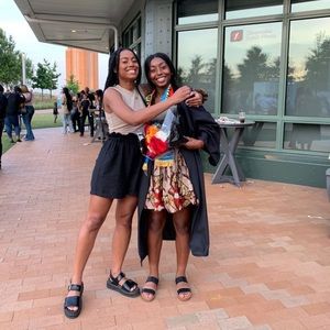 Meet your Posher, Danielle